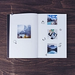 dřevěné fotoalbum