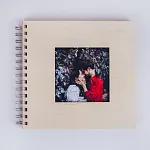 dřevěné fotoalbum s okýnky